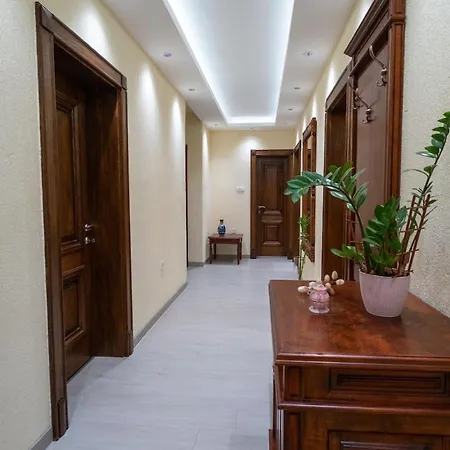 Paradise Palace * Podgorica