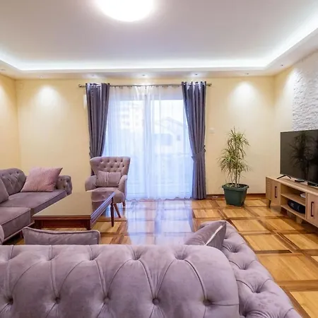 Paradise Palace Apartment *